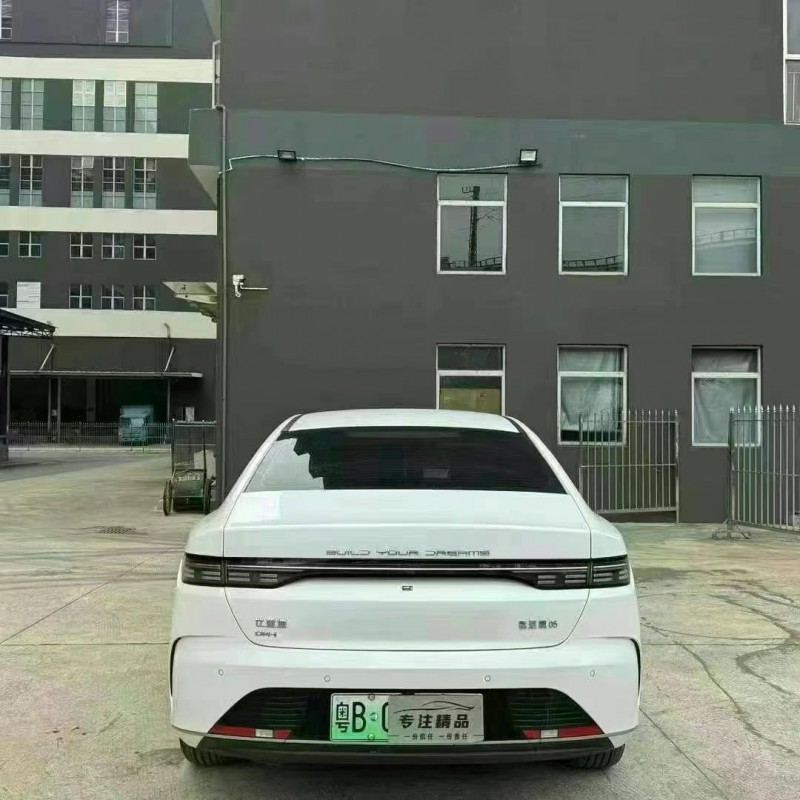 佛山23年比亚迪驱逐舰9