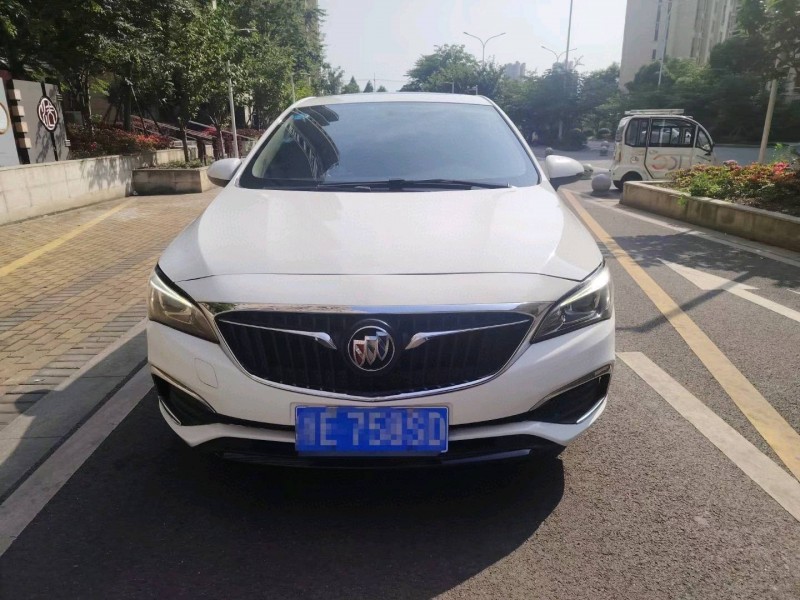 苏州18年别克威朗1