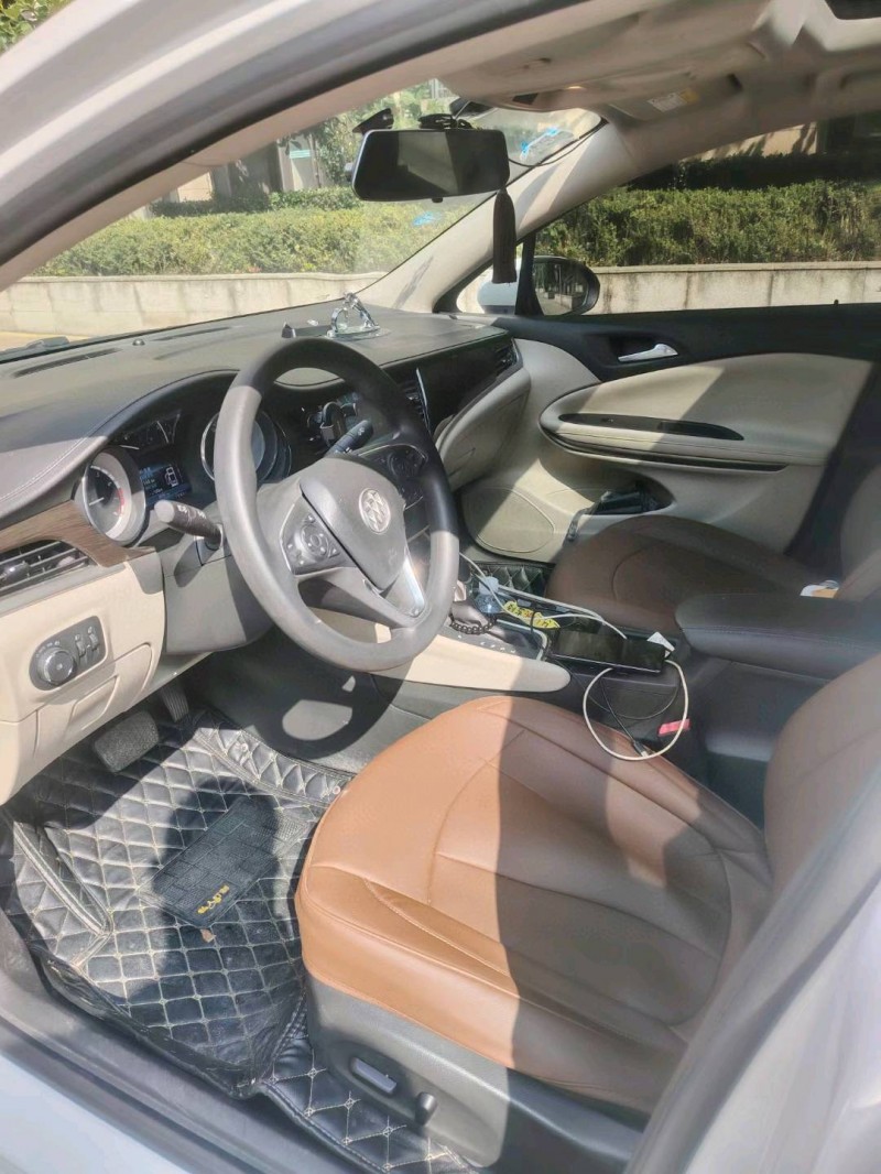 苏州18年别克威朗5