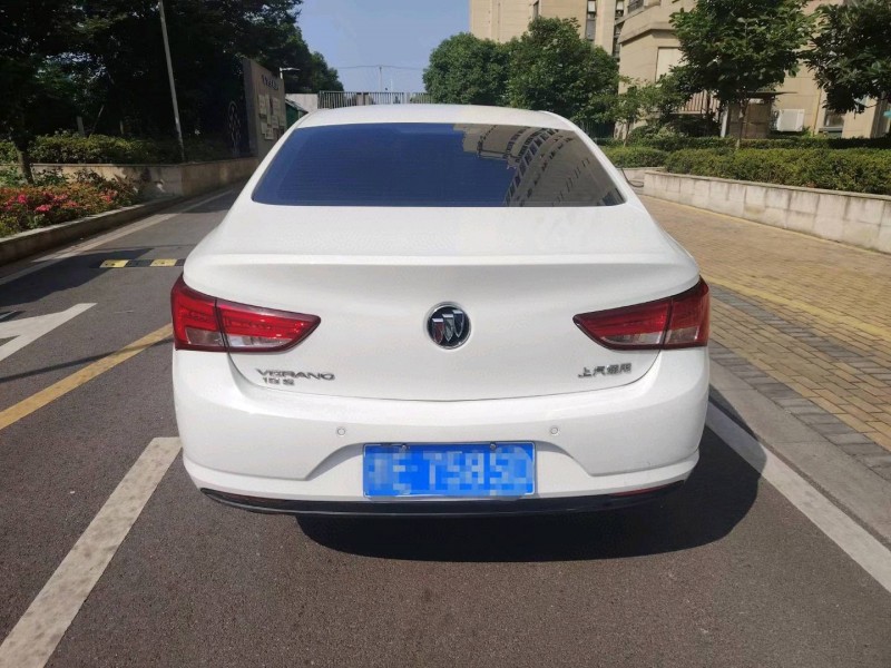 苏州18年别克威朗9