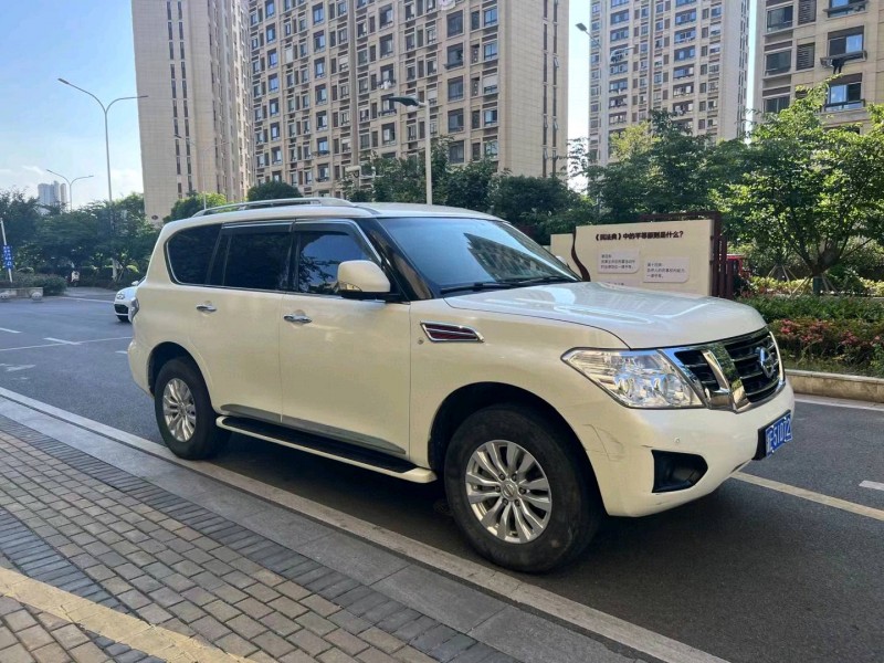 苏州18年日产途乐2