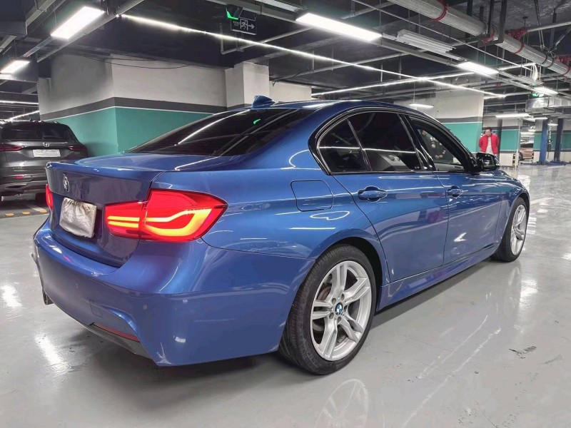 成都17年宝马3系9