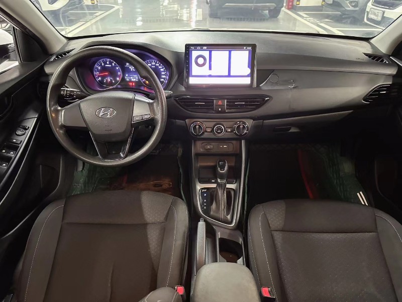 成都20年现代悦动4