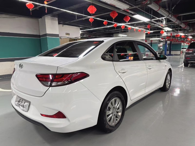 成都20年现代悦动7