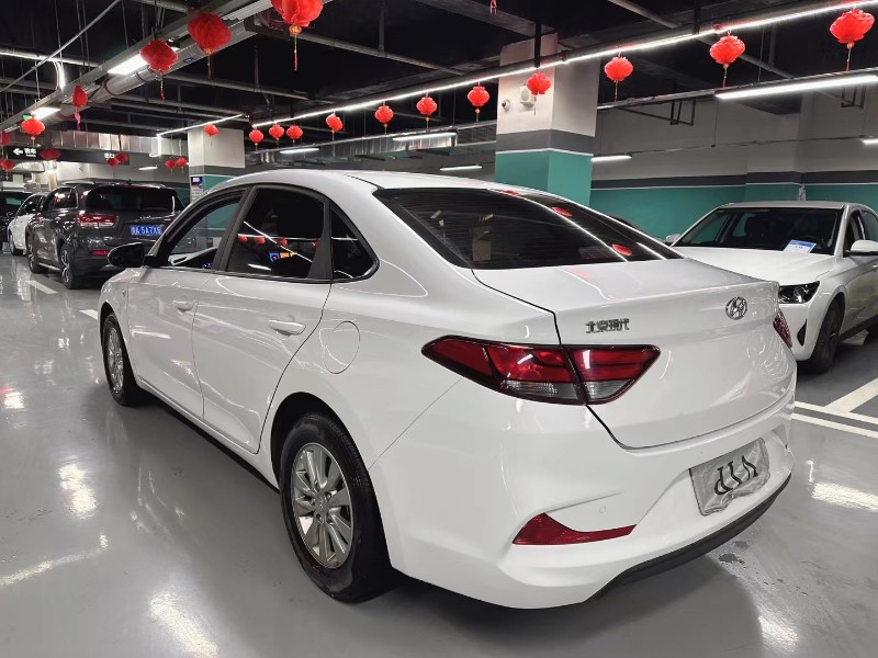 成都20年现代悦动9