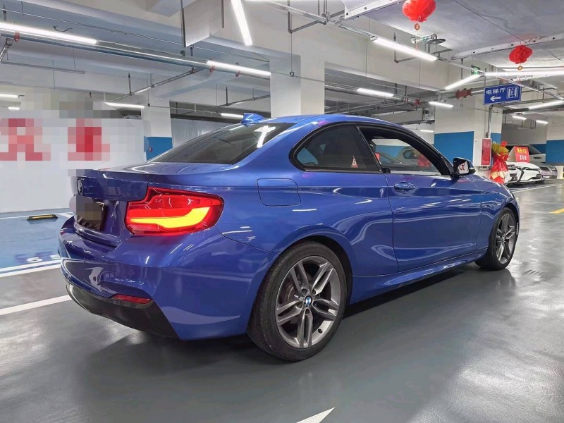 成都17年宝马2系9