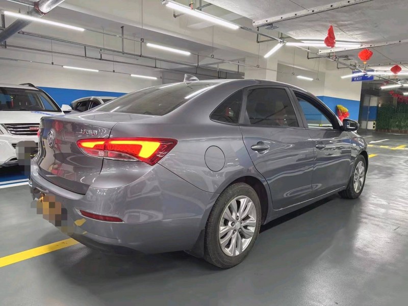 成都20年别克英朗GT9