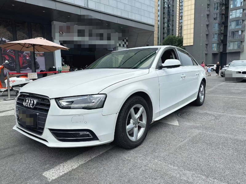 成都14年奥迪A4L2