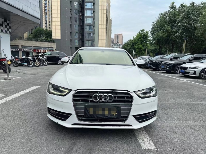 成都14年奥迪A4L1