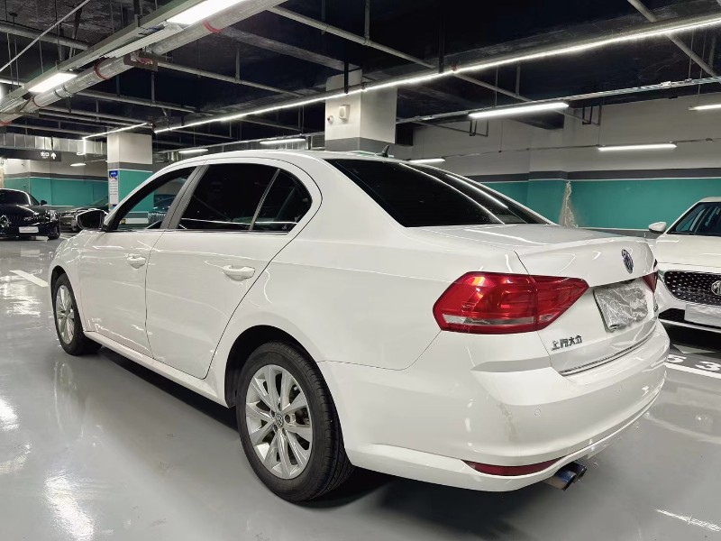 成都19年大众朗逸7