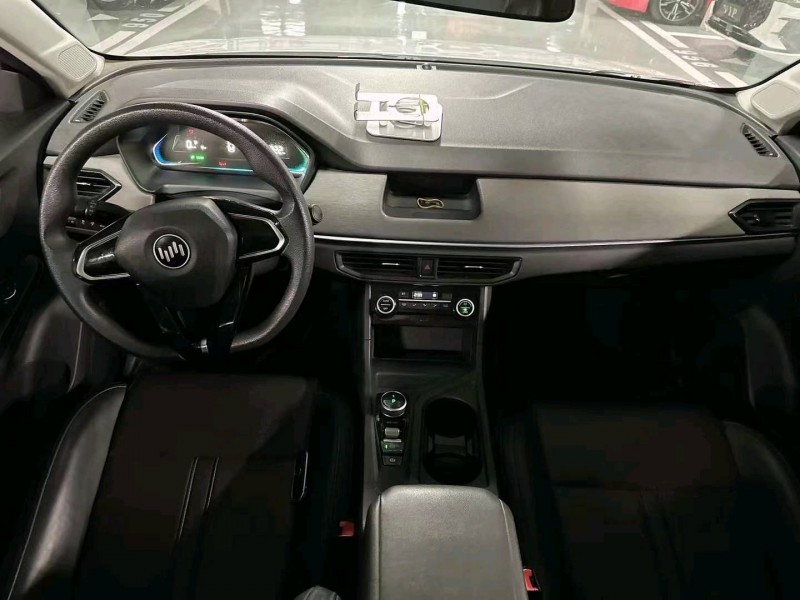 成都21年威马汽车E55