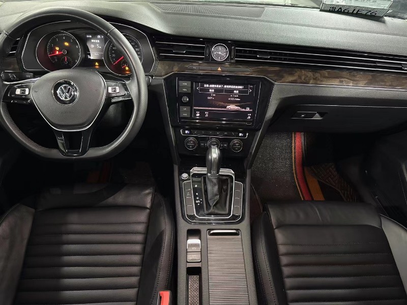 成都19年大众迈腾5