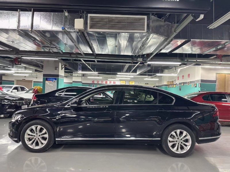 成都19年大众迈腾8