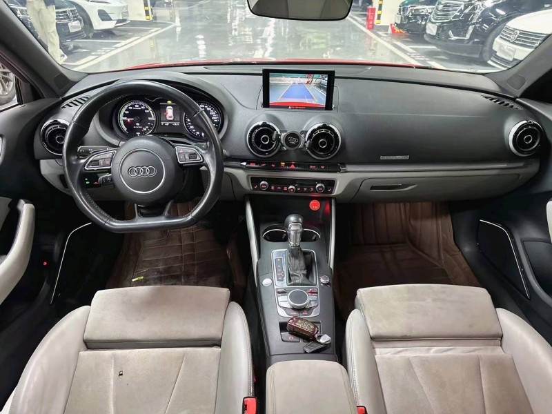 成都18年奥迪A35