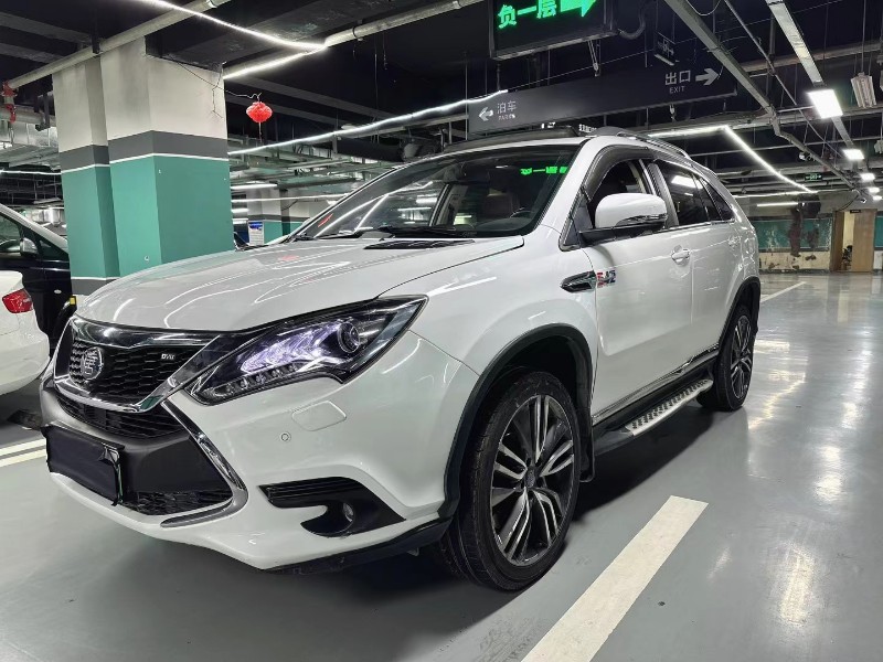 成都17年比亚迪唐2