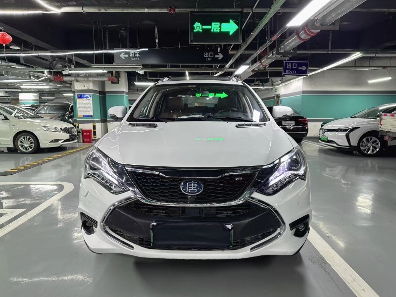 成都17年比亚迪唐1