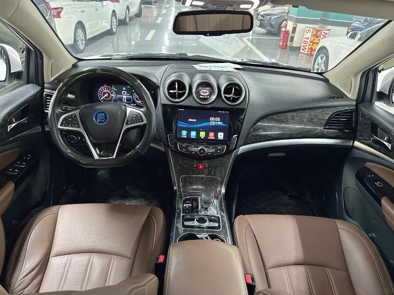 成都17年比亚迪唐5