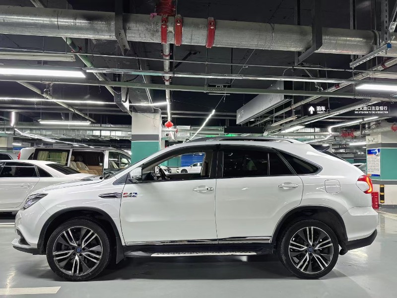 成都17年比亚迪唐8