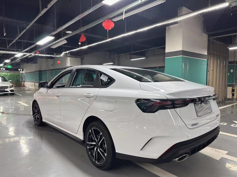 成都24年吉利缤瑞9