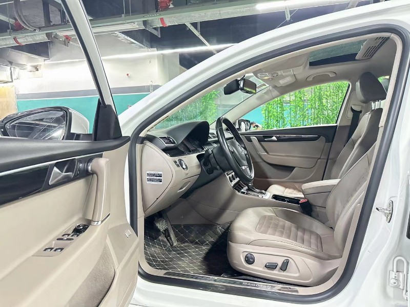 成都15年大众迈腾4