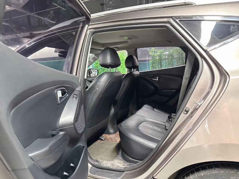 成都16年现代ix356