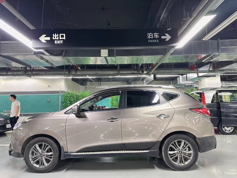 成都16年现代ix358