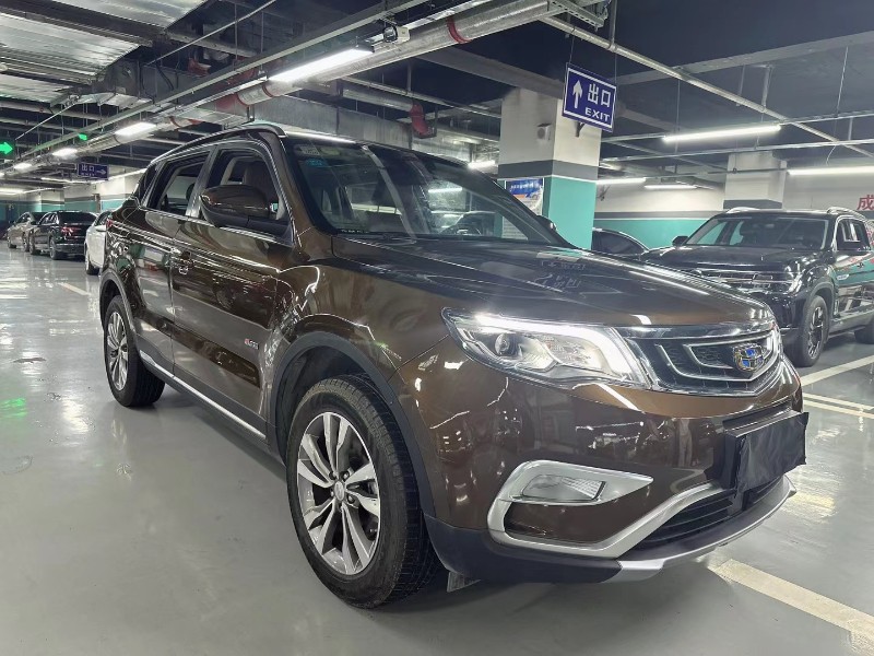 成都16年吉利博越3