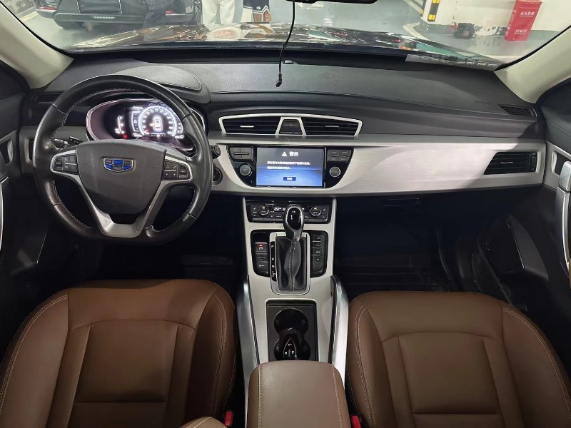 成都16年吉利博越5