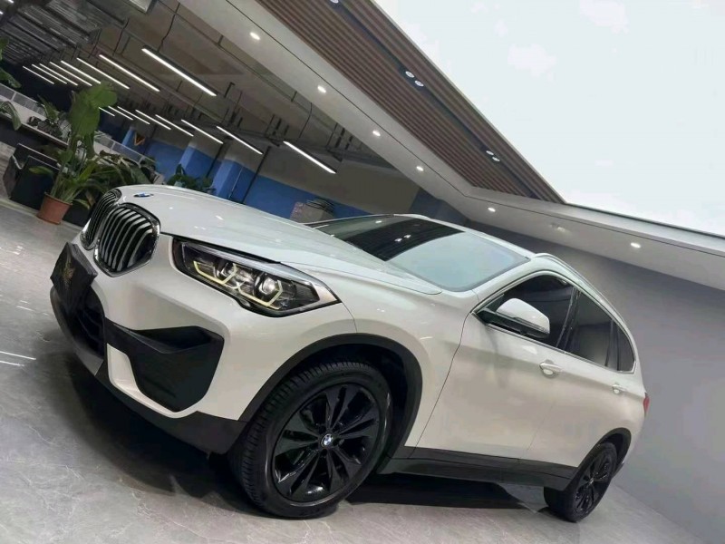 成都21年宝马X12