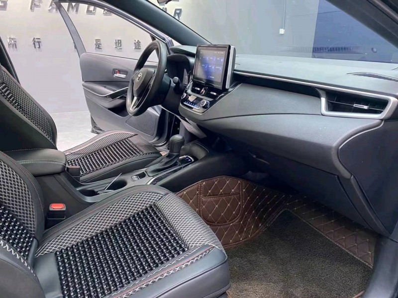 成都21年丰田雷凌4