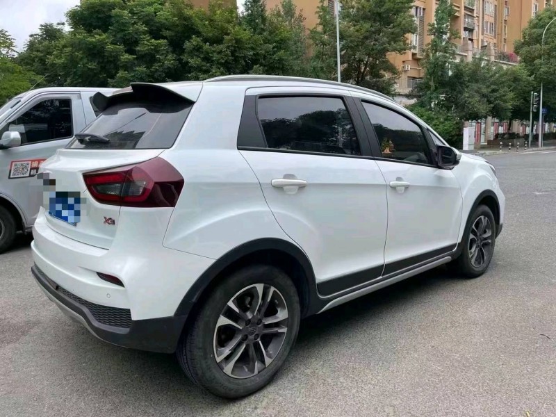 成都20年吉利远景7