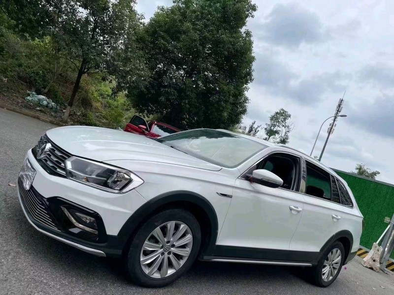 成都18年大众蔚领2