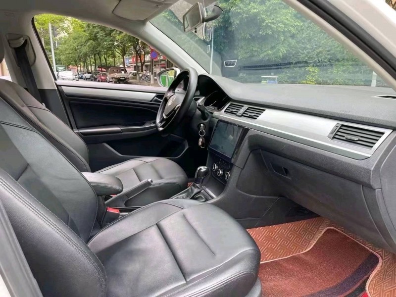 成都18年大众蔚领5