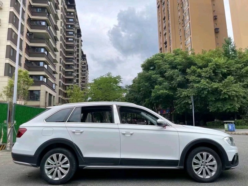 成都18年大众蔚领8