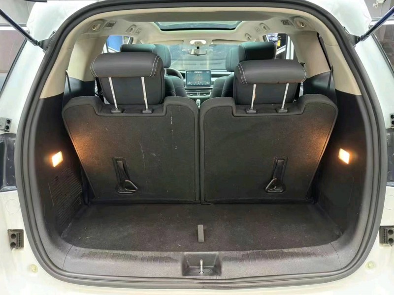 成都19年比亚迪宋MAX6