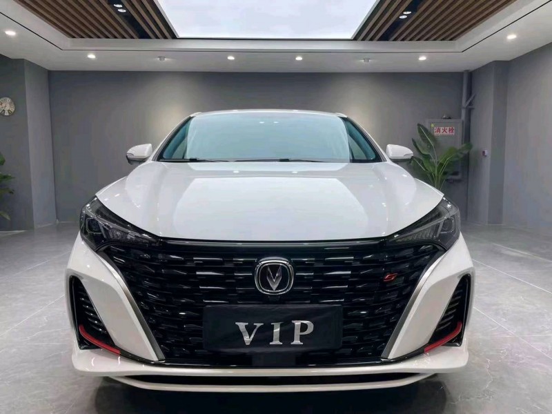 成都24年长安汽车逸动1