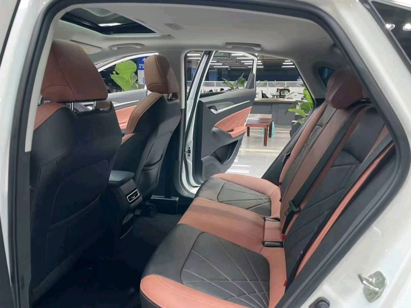 成都24年长安汽车逸动6