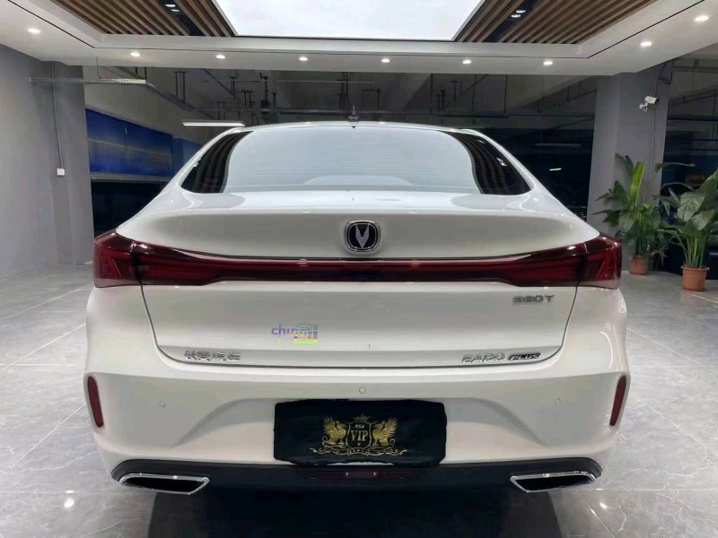 成都24年长安汽车逸动8