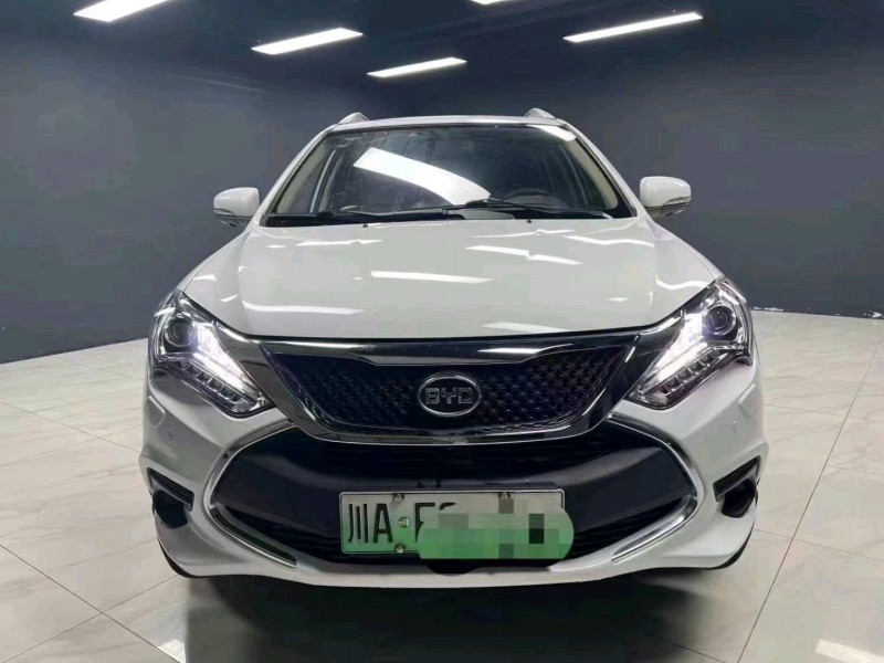 成都16年比亚迪唐1