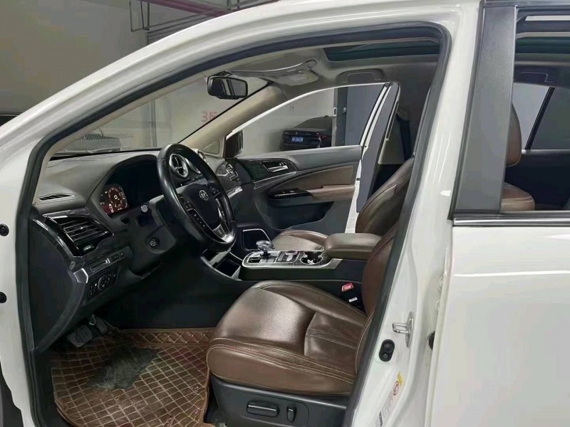 成都16年比亚迪唐4