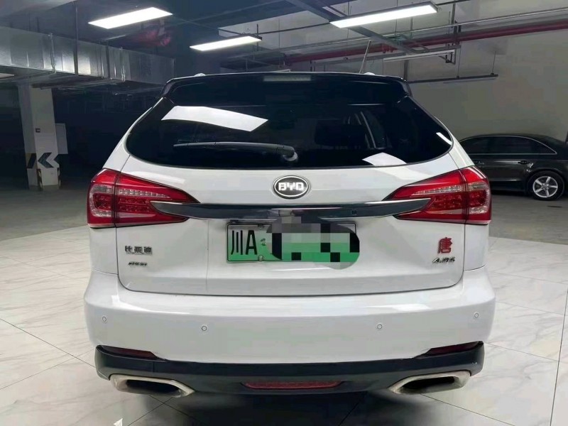 成都16年比亚迪唐8