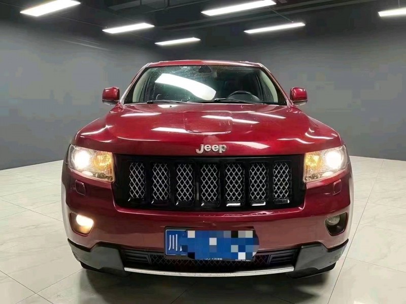 成都12年Jeep大切诺基1