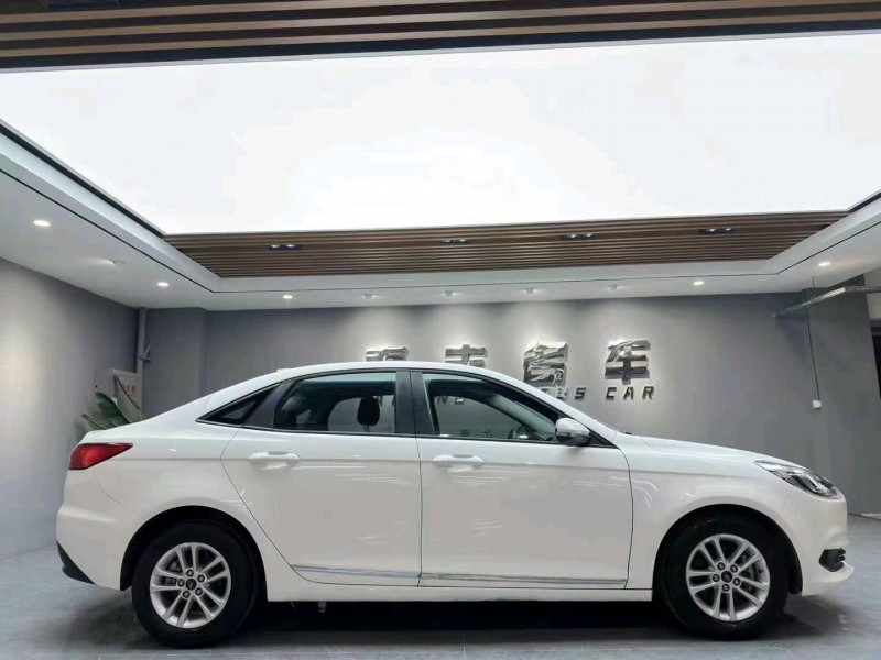 成都19年福特福睿斯7