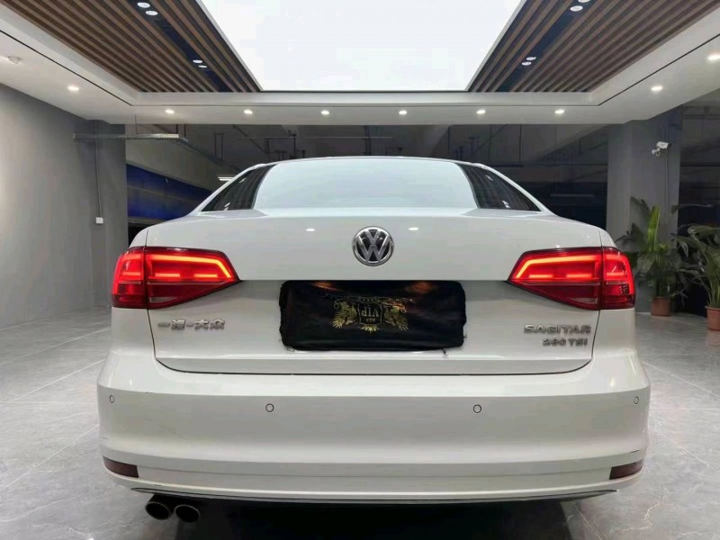 成都17年大众速腾8