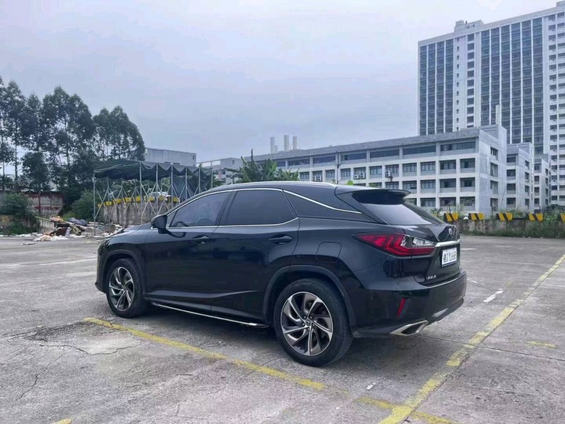 南寧18年雷克薩斯RX7