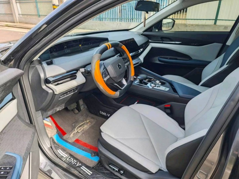 蚌埠23年长安汽车UNI-V4