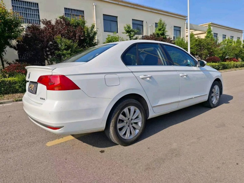 蚌埠16年大众宝来8