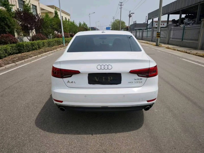 蚌埠17年奥迪A4L9