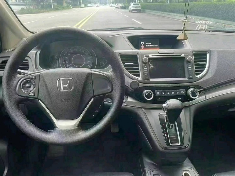 汕头16年本田CRV8