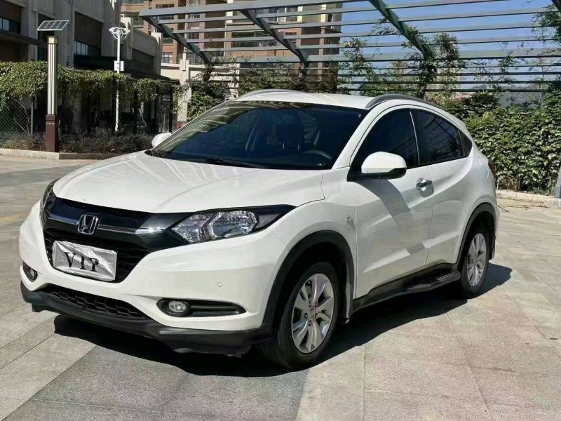 汕头17年本田缤智2